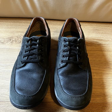 Clarks Gore‑Tex black leather shoes
