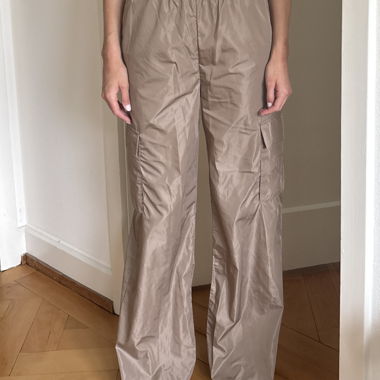 Helle Cargo-Hose in Taupe