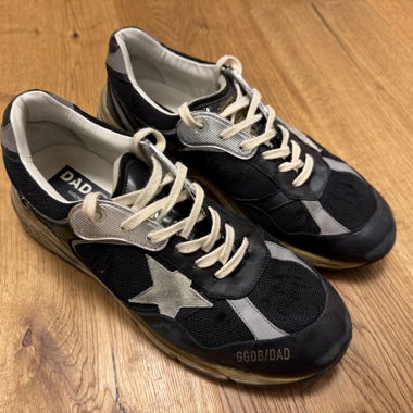 Golden Goose Sneakers