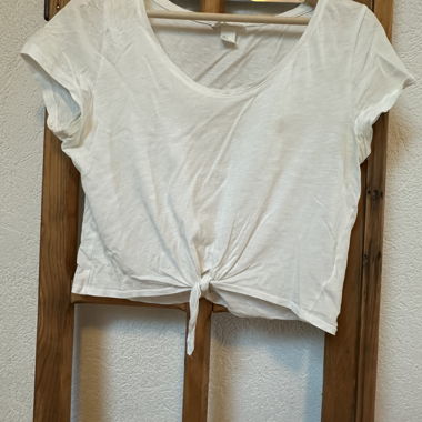 T-shirt blanc avec noeud 