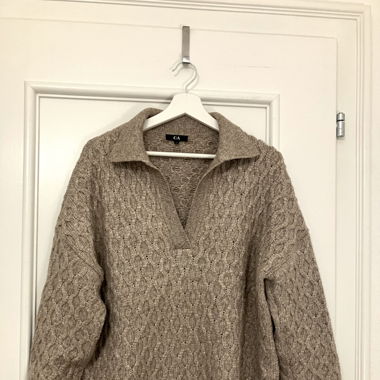 knit sweater in scandinavien style