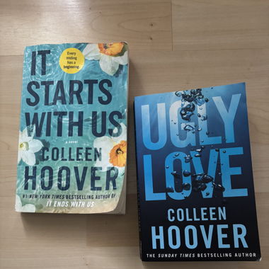 2 Bücher Von colleen hoover