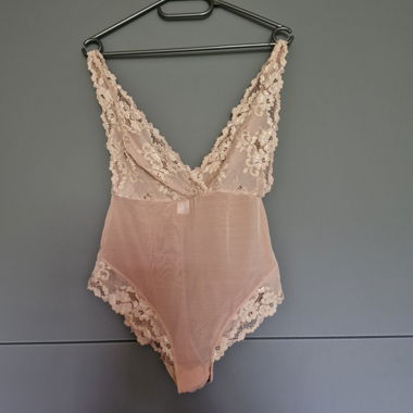 Body aus Spitze nude