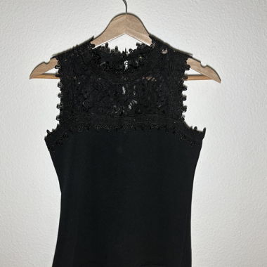 Top nero senza maniche pizzo Zebra