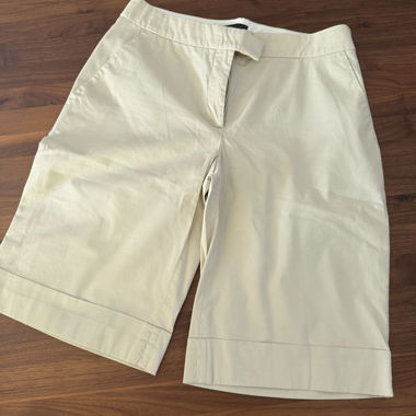 Bermuda beige shorts