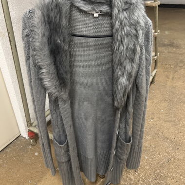 Gilet avec fausse fourrure 