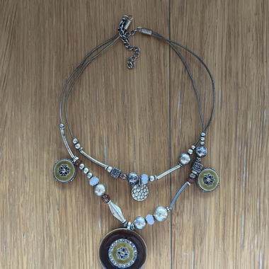 Collier fantaisie à pendentif