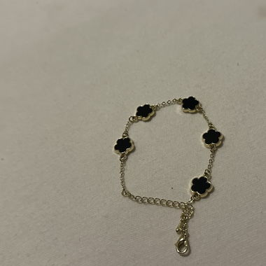 Old Money Armband