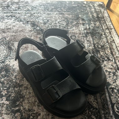 H&M Sandalen