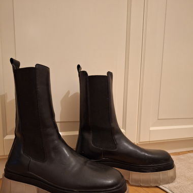 Plateaustiefel von Bershka