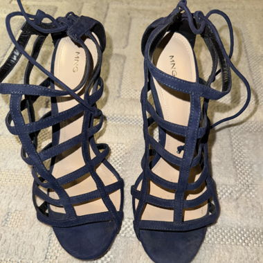 Décolleté in velluto blu scuro