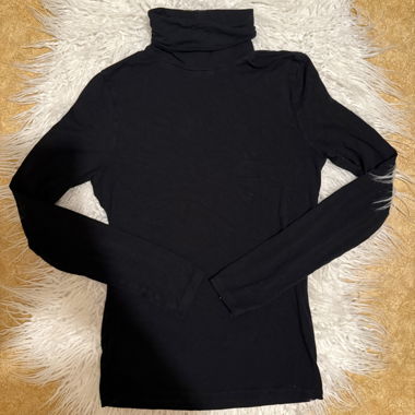 Turtleneck top