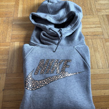 Pull Nike gris taille M 