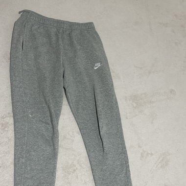 graue Nike Trainerhose