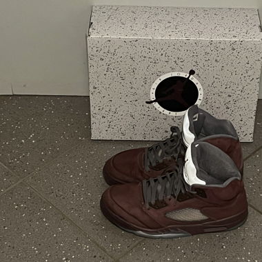 Air Jordan 5 Burgundy