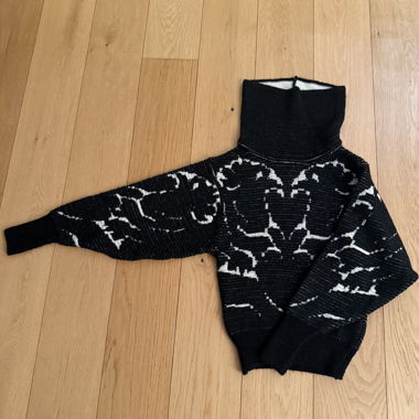 Desigual schwarz-weiss Pullover mit einzigartigem Design S