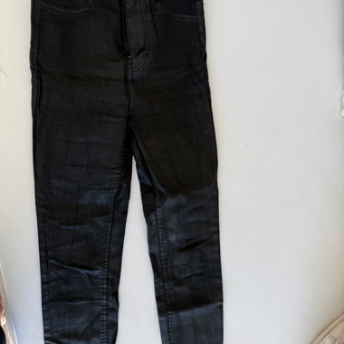 Pantaloni neri Zara UE 34 (aspetto pelle)