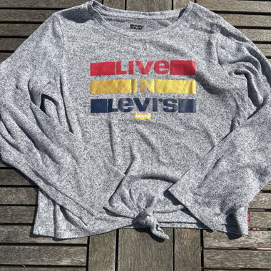 Levi's long sleeve shirt