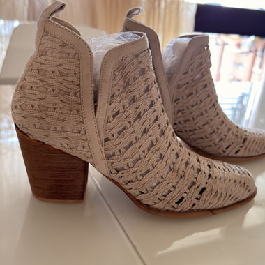 Bottines ajourees beiges