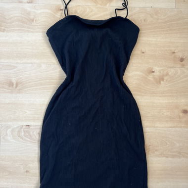 Robe chasuble midi moulante Bershka