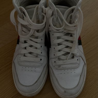 Weisse High-Top-Sneaker