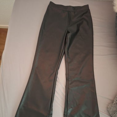 Schwarze Hose