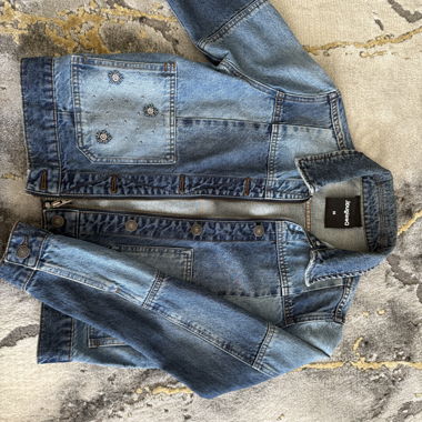 Veste en jean avec strass