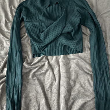 Gerippter Wickel-Pullover