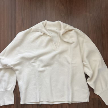 White knitted sweater