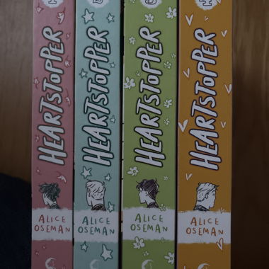 Volumi di Heartstopper tutti e quattro. 1-4