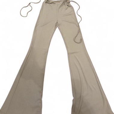 Pantaloni beige con lacci e gamba a trombetta