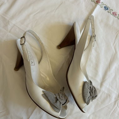AROLA Sling pumps with heel