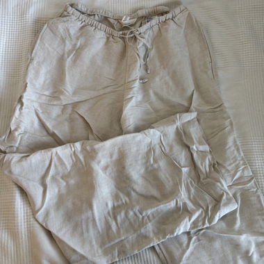 linen trousers