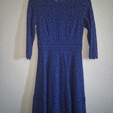 Blaue Spitzenkleid Hallhuber