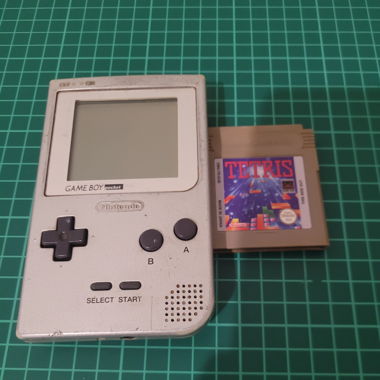 Gameboy pocket silver plus Tetris 