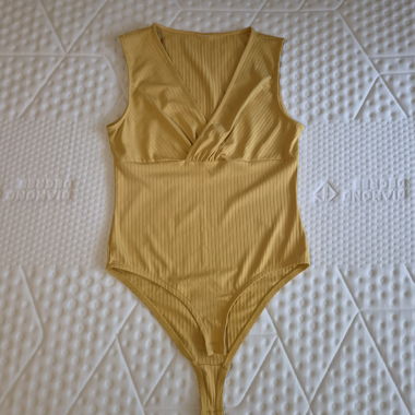 Body giallo a coste