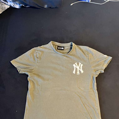New era t-shirt 