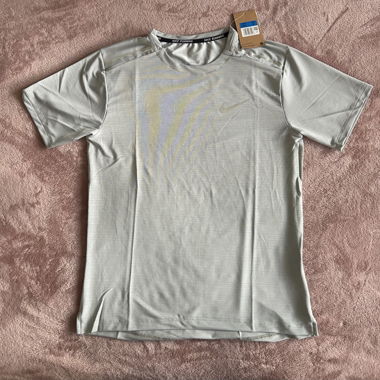 T-shirt running Nike grigio
