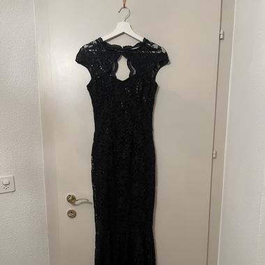 Wunderschönes Spitzenkleid