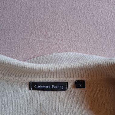 Long sleeve sweater, cashmere feel
