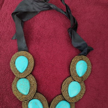 Set de colliers artistiques