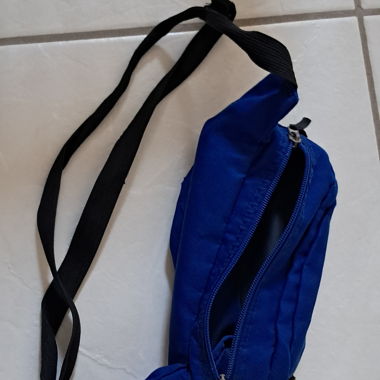 Pochette banane JanSport bleue