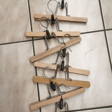 Set di 8 grucce in legno