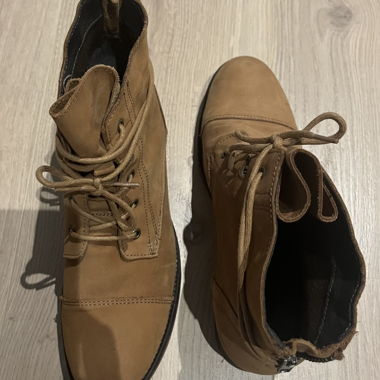 Wildlederschuhe