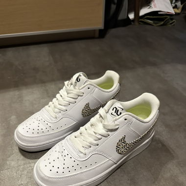 Nike Schuhe 36