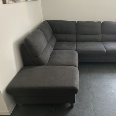 Vendo divano letto colore grigio  