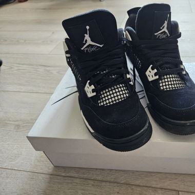 Basket Jordan Retro 4 White Thunder 