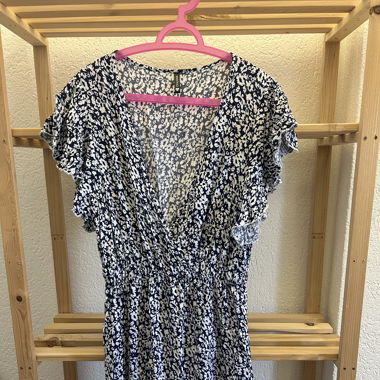 Dunkelblaues Blumenkleid von Chicorée 