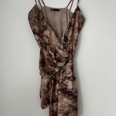 Zara Kleid mit Print