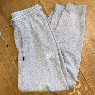 Gemütliche Nike Jogginghose Grösse S